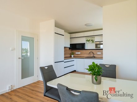 Pronájem bytu, 3+kk, 72 m²