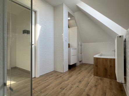 Pronájem bytu, 3+kk, 84 m²