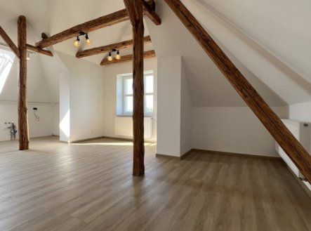 Pronájem bytu, 3+kk, 84 m²