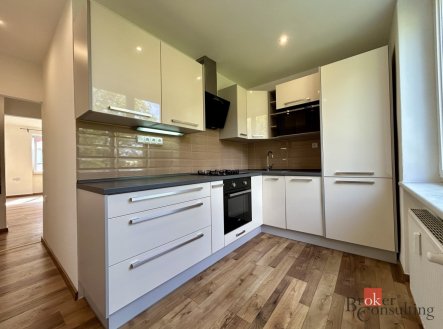 Pronájem bytu, 3+1, 60 m² obrázek
