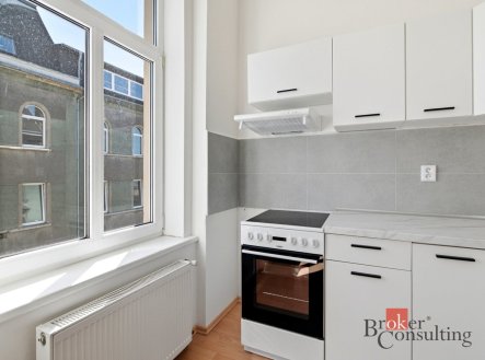 Pronájem bytu, 1+kk, 42 m²