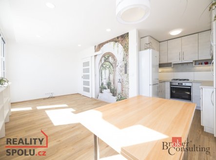 Pronájem bytu, 3+kk, 54 m²