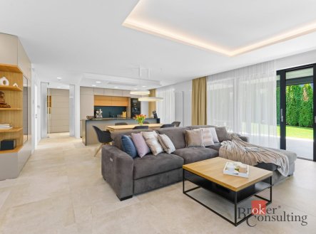 Pronájem domu/vily, 162 m²