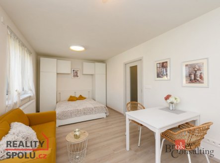 Pronájem bytu, 1+kk, 37 m²