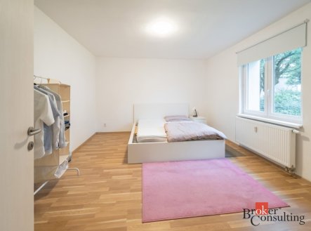 Pronájem bytu, 1+1, 37 m²