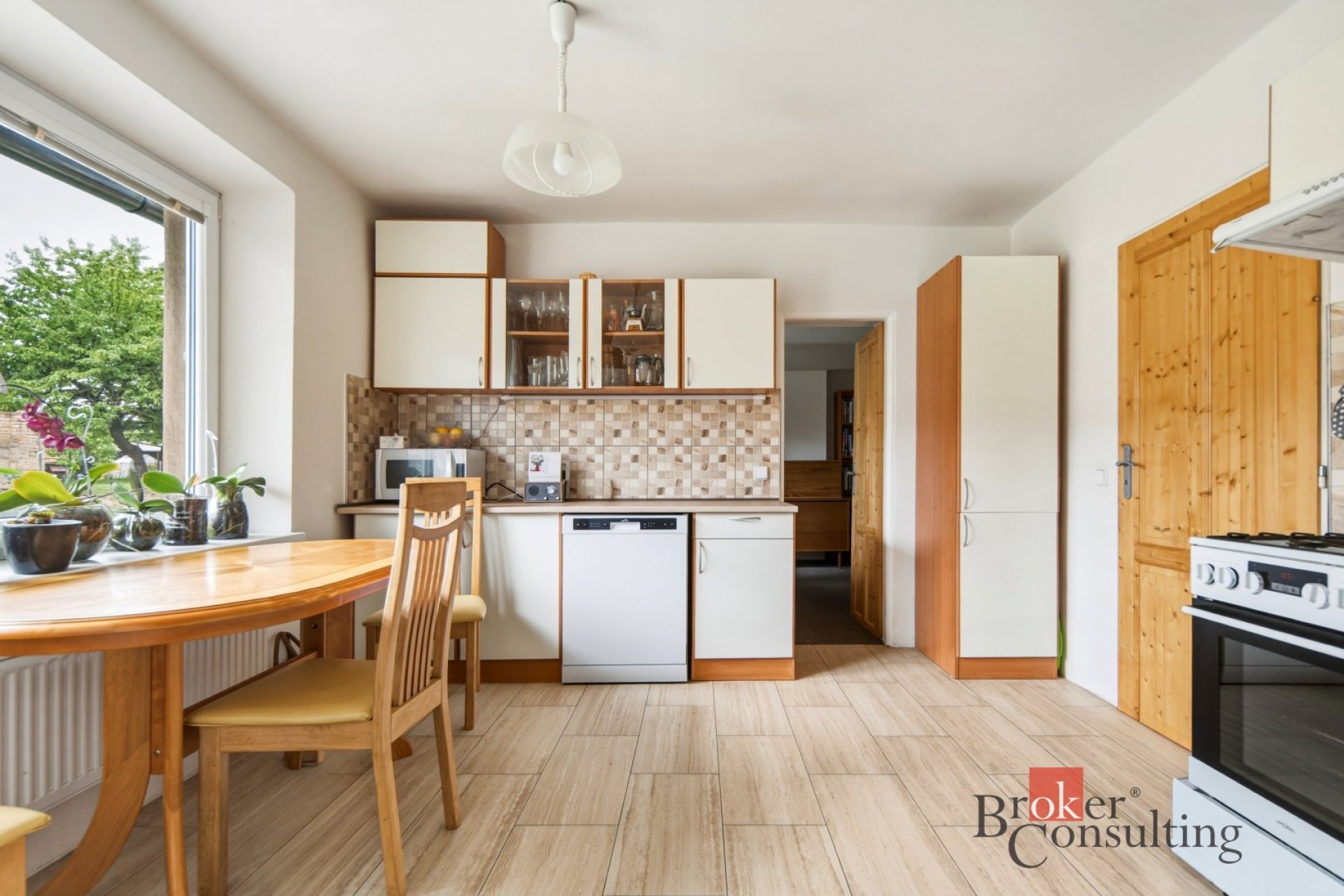 Prodej, domy/rodinný, 180 m2, Volenice E20, 44001 Počedělice, Louny [ID 89438]