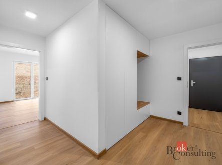 Pronájem bytu, 2+kk, 60 m²