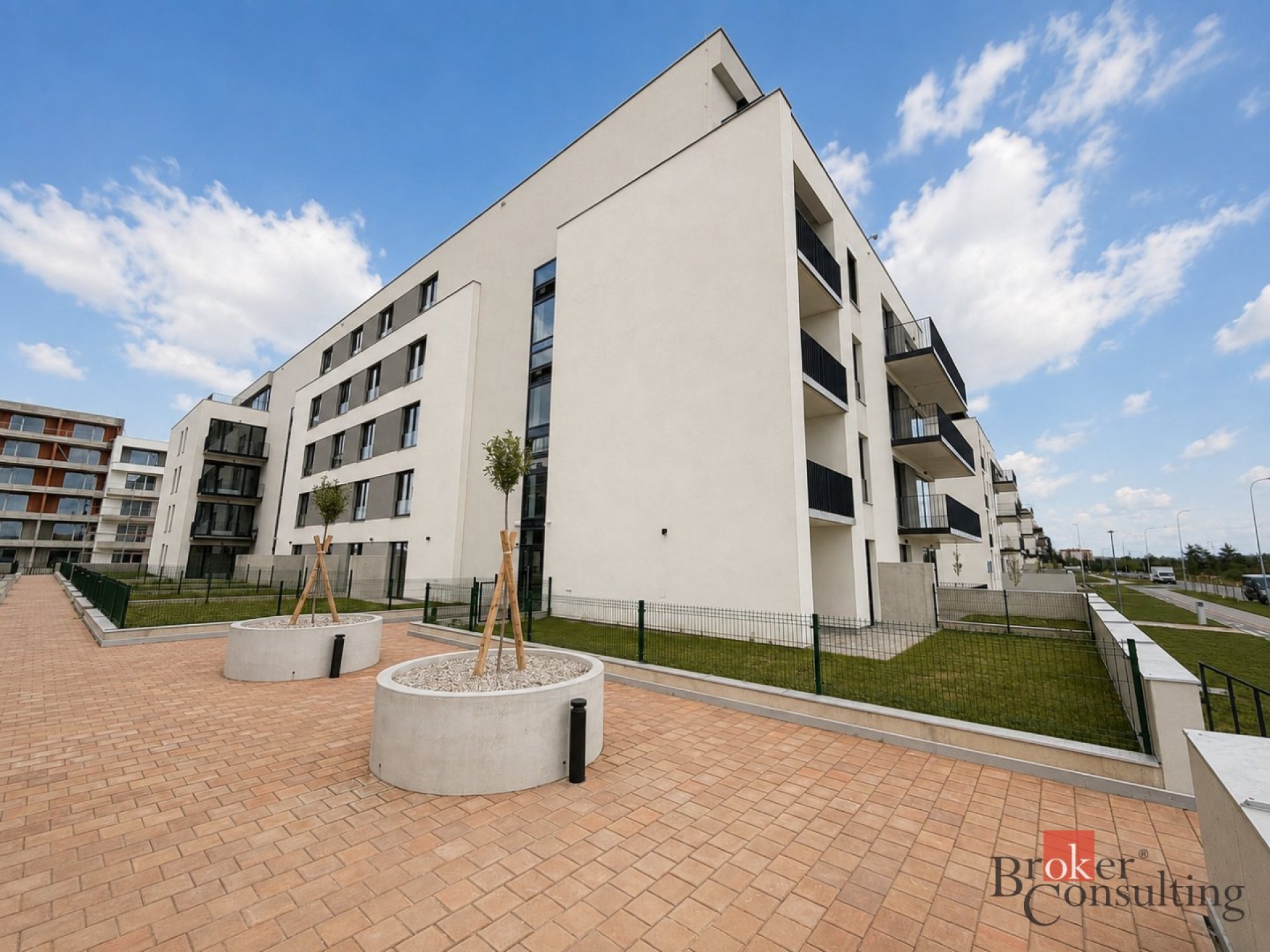 Pronájem bytu 2+kk, 36 m2 se zahradou 72 m2 v Plzni, ulice Železná 22