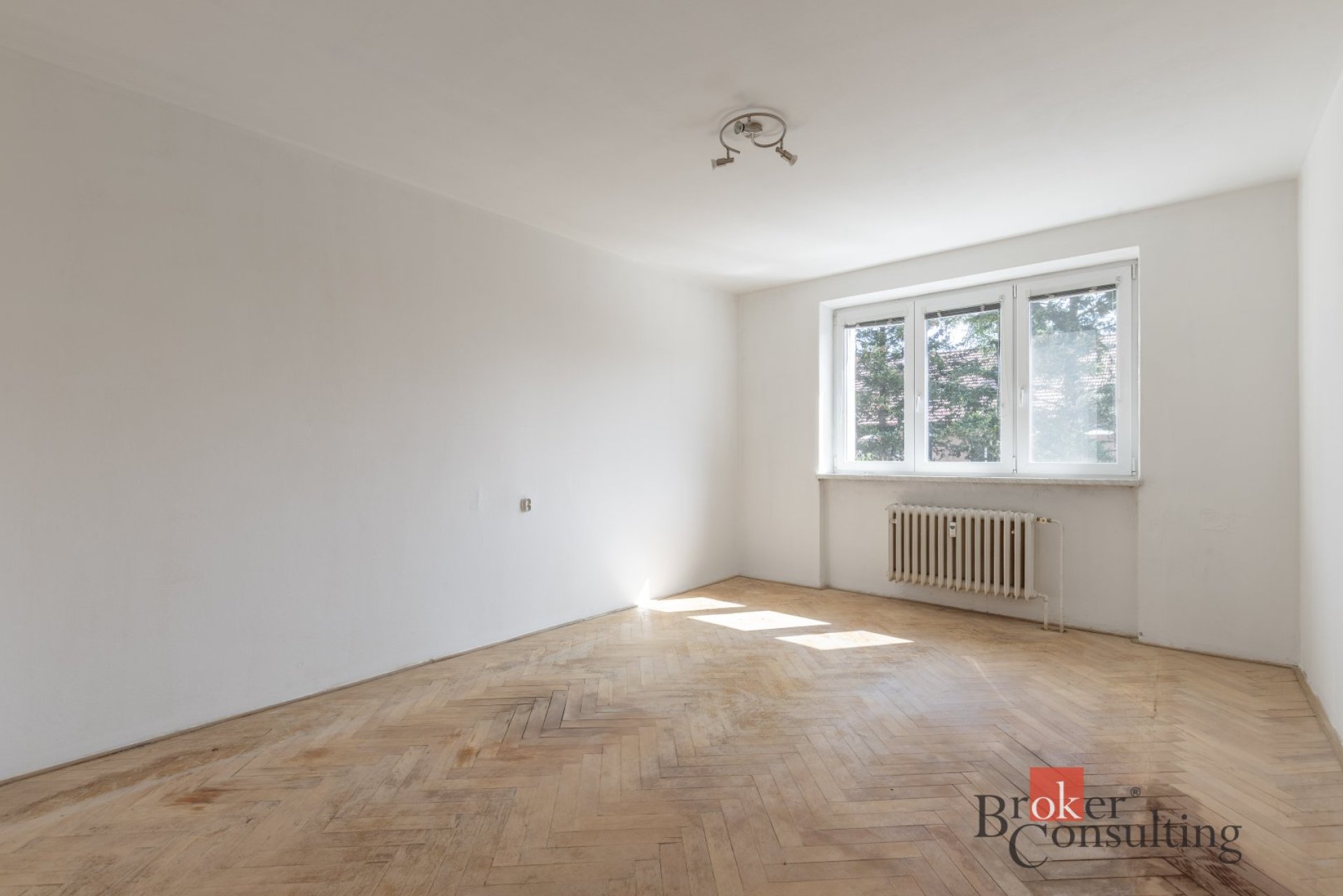 Prostorný byt 3+1 s balkonem a velkým sklepem, 77 m²|Modřice
