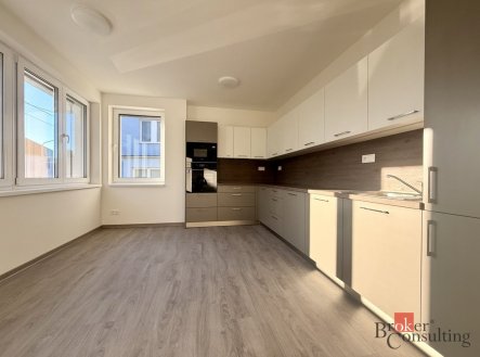 Pronájem bytu, 3+kk, 82 m² obrázek