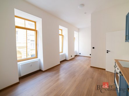 Pronájem bytu, 1+kk, 37 m²