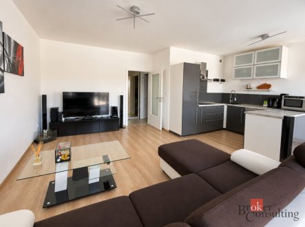 Pronájem bytu, 2+kk, 66 m²