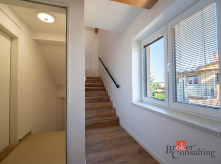 Pronájem bytu, 3+kk, 105 m²