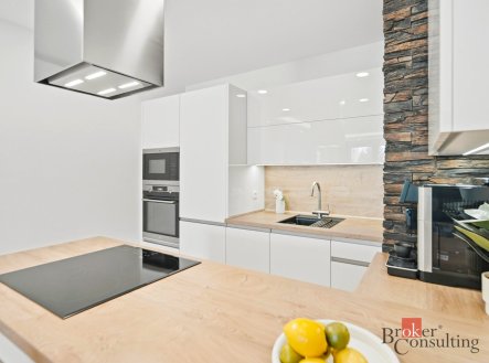 Pronájem bytu, 2+kk, 58,7 m²