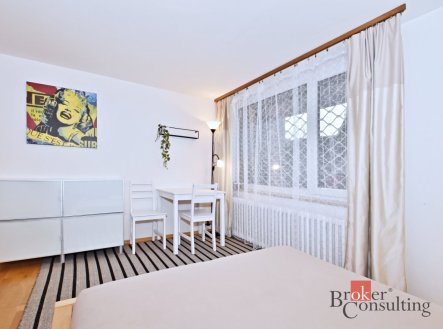 Pronájem bytu, 1+kk, 25 m²
