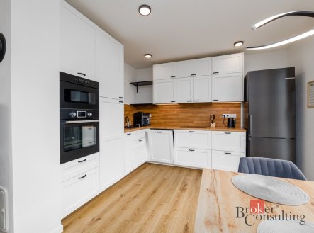 Pronájem bytu, 4+kk, 78 m²
