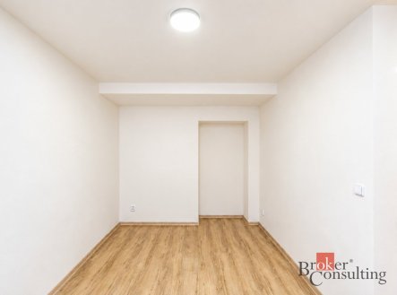 Pronájem bytu, 1+kk, 28,32 m²