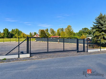 Pronájem pozemku pro komerční výstavbu, 900 m²