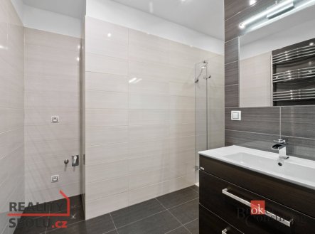Pronájem bytu, 3+kk, 74 m²