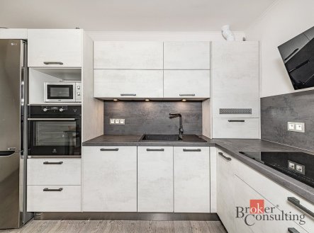 Pronájem bytu, 3+kk, 67 m²
