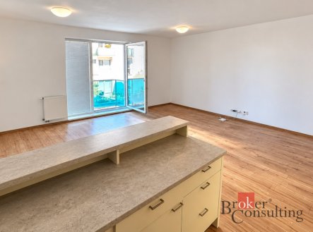 Pronájem bytu, 2+kk, 67 m²