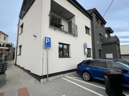 Pronájem bytu, 1+kk, 33 m²