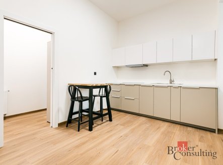 Pronájem bytu, 1+kk, 28 m²