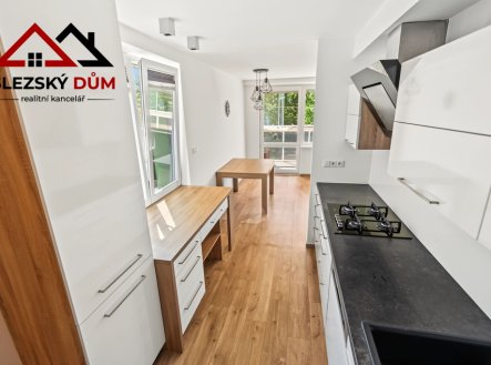 Pronájem bytu, 3+kk, 69 m²