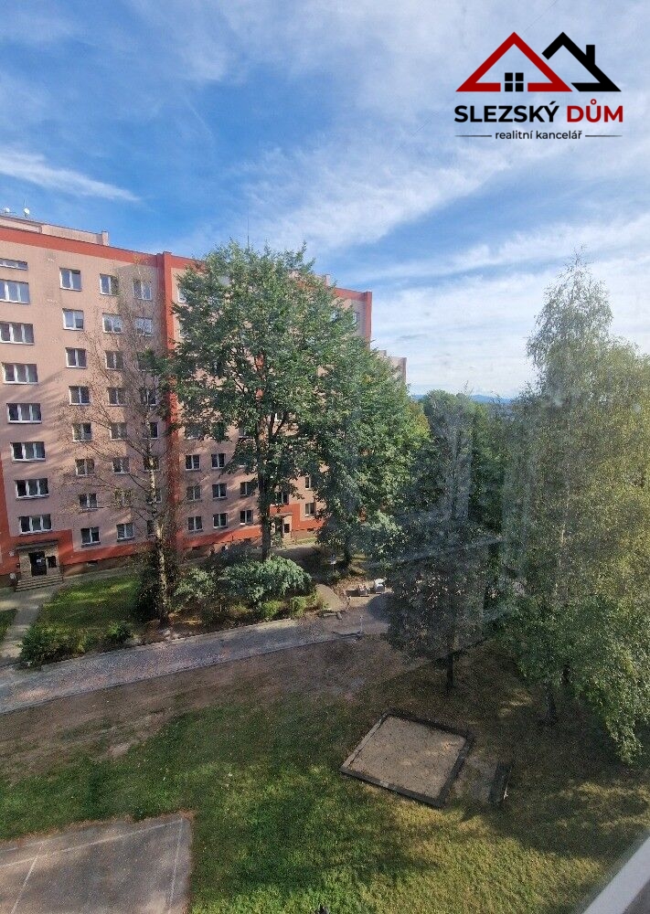Tel.: 604 799 700 RK Slezský dům
