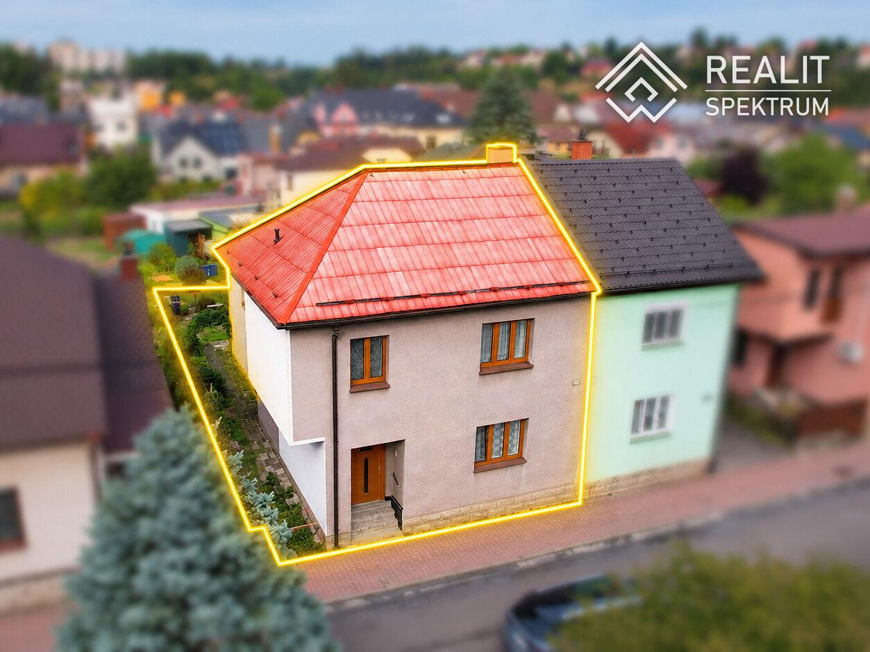 Rodinný dům v České Třebové – Parníku s balkonovou terasou a zahrádkou