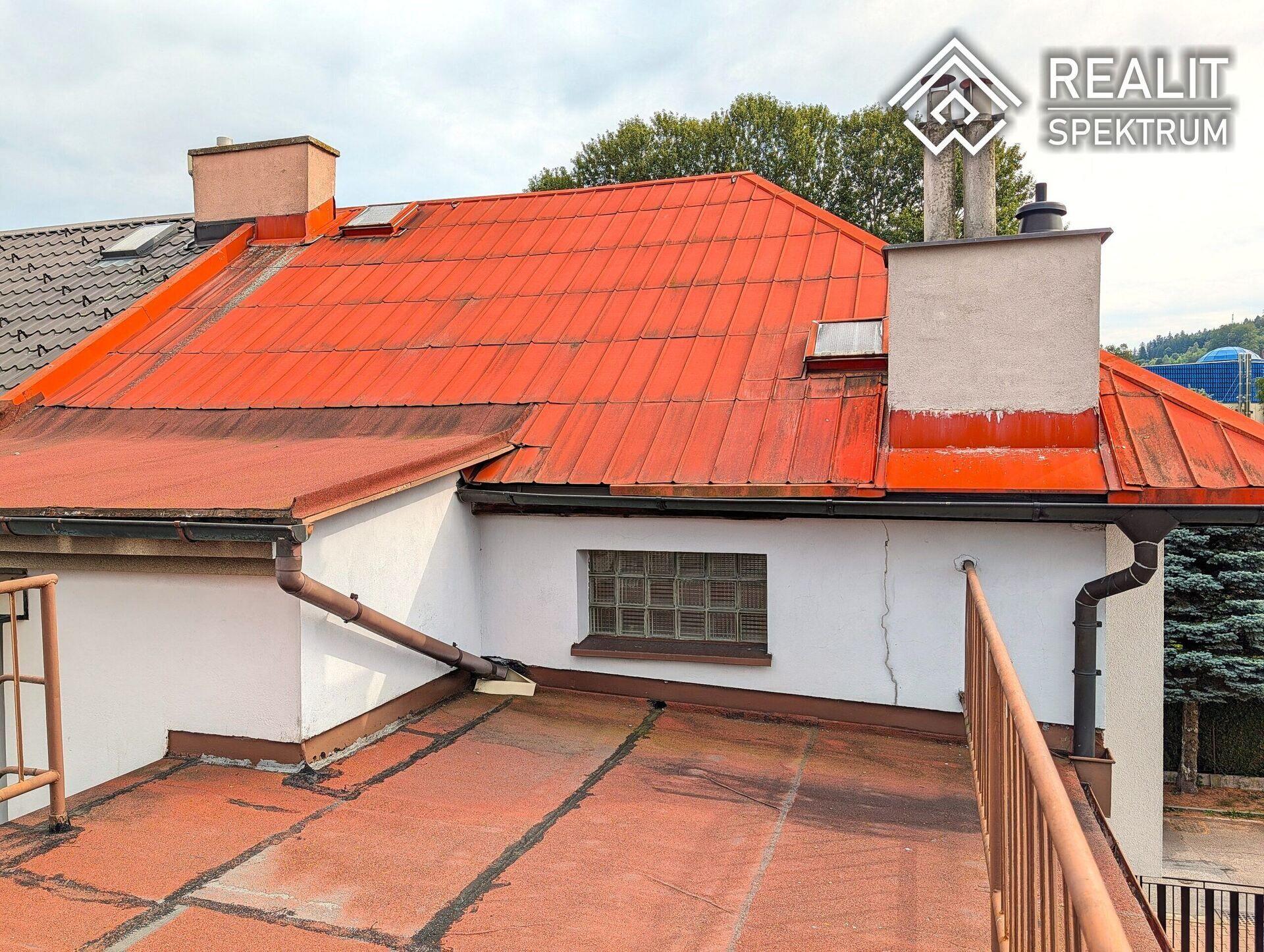 Rodinný dům v České Třebové – Parníku s balkonovou terasou a zahrádkou