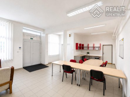 Pronájem obchodní prostory, 128 m²