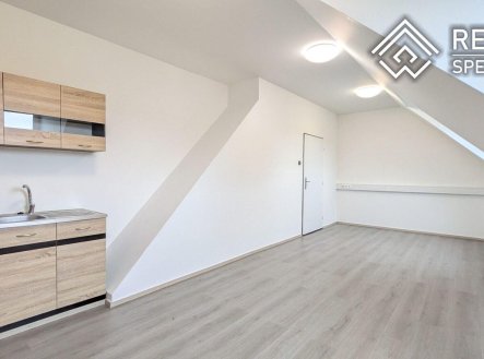 Pronájem kanceláře, 36 m²