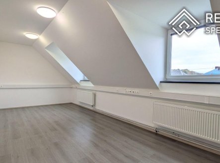 Pronájem kanceláře, 36 m²