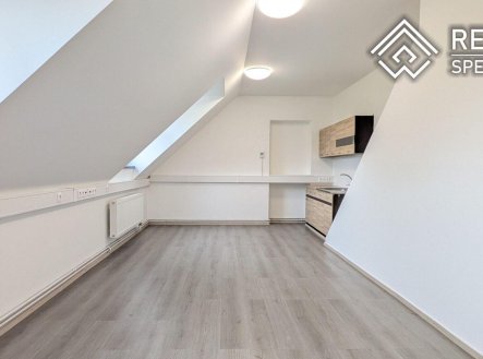 Pronájem kanceláře, 36 m²