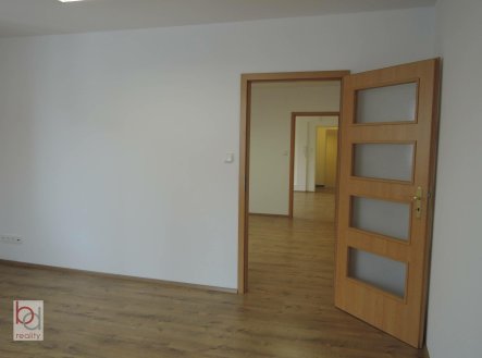 Pronájem kanceláře, 73 m²