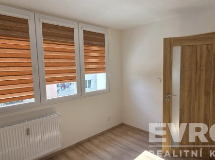 Pronájem bytu, 2+kk, 42 m²
