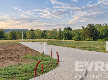 Prodej pozemku pro bydlení, 1 353 m²