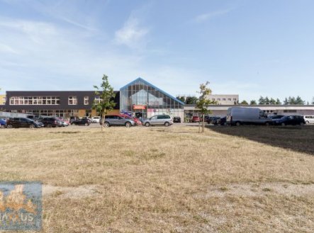 Prodej komerčního objektu, obchodní centrum, 7 702 m²