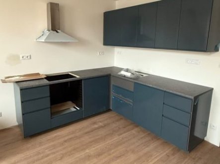 Pronájem bytu, 6+kk, 142 m²