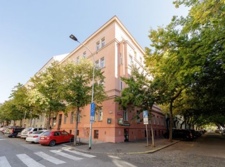 Pronájem bytu, 6+kk, 142 m²