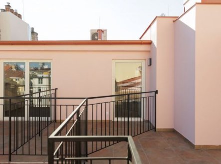 Pronájem bytu, 2+kk, 74 m²