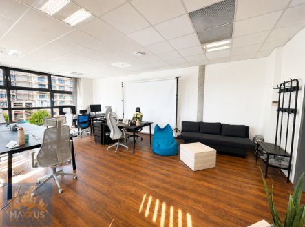 Pronájem kanceláře, 52 m²