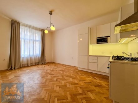 Pronájem bytu, 3+kk, 84 m²
