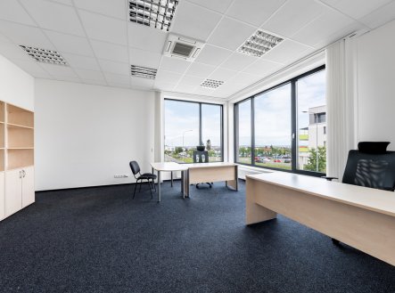 Pronájem kanceláře, 76 m²