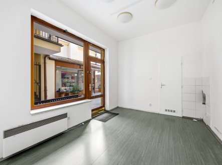 Pronájem obchodní prostory, 14 m²