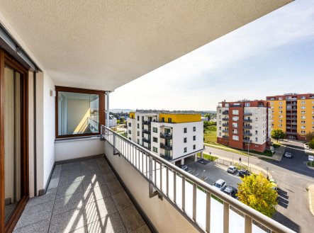 Pronájem bytu, 3+kk, 76 m²