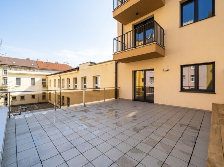 Pronájem bytu, 2+kk, 91 m²