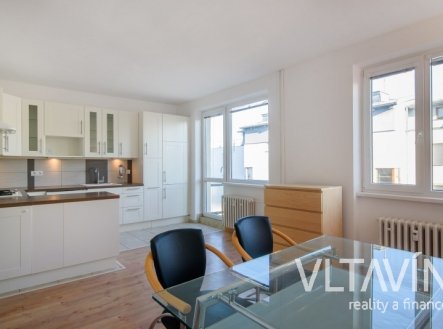 Pronájem bytu, 3+kk, 60 m²