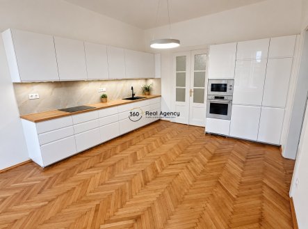 Pronájem bytu, 4+kk, 120 m²
